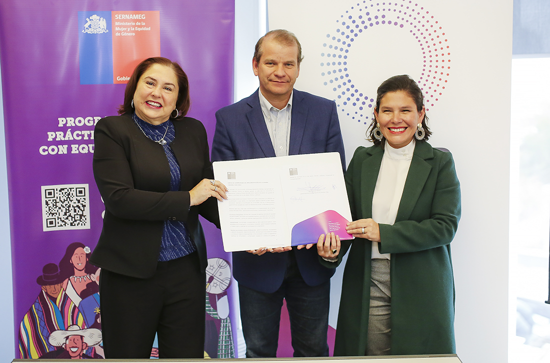 Gloria Maldonado, Julio Friedmann and Priscilla Carrasco.