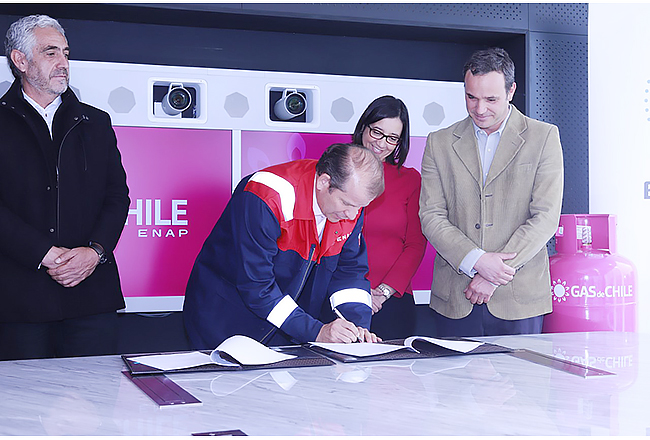 Nicanor Galindo (Glen Energy), Julio Friedmann (ENAP), María Francisca Domínguez (ENAP) y Jorge Arellano (Gasnet).